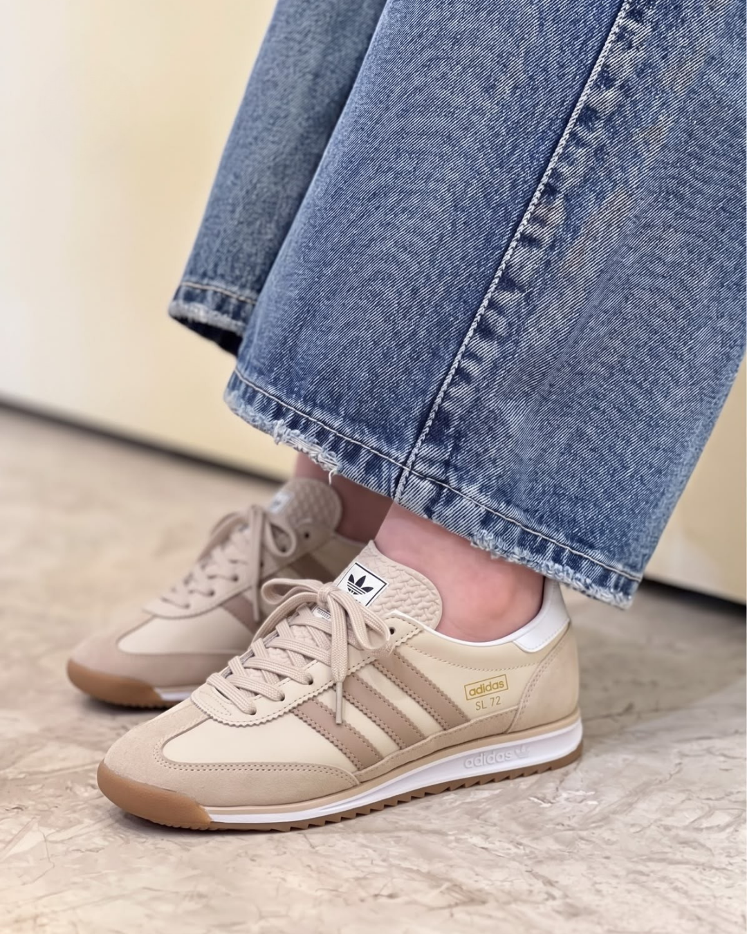 SL72 Beige