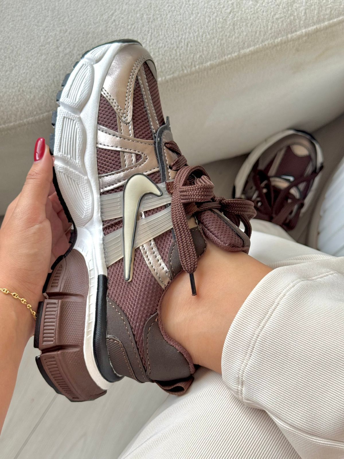 Nike V2k
